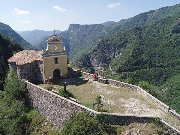 Moulinet - Notre-Dame de la Menour ©Drone de Regard