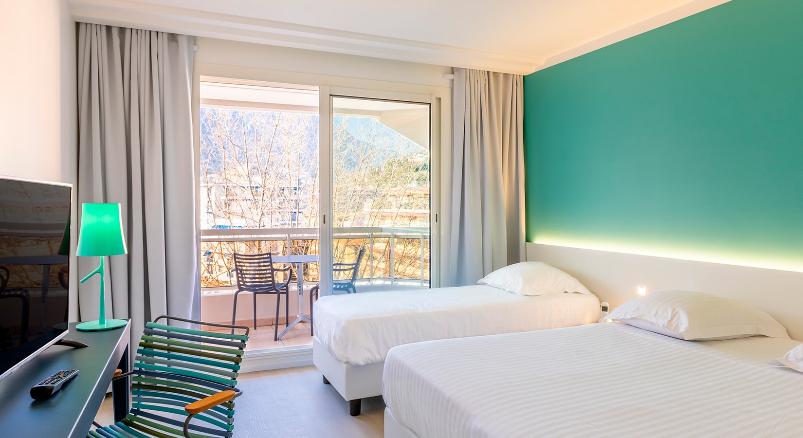 Book Triple Room Mountain View in Menton