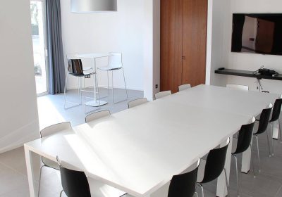 Host Your Seminar at Hôtel RIVA Art & Spa: A Unique Setting on the Côte d’Azur